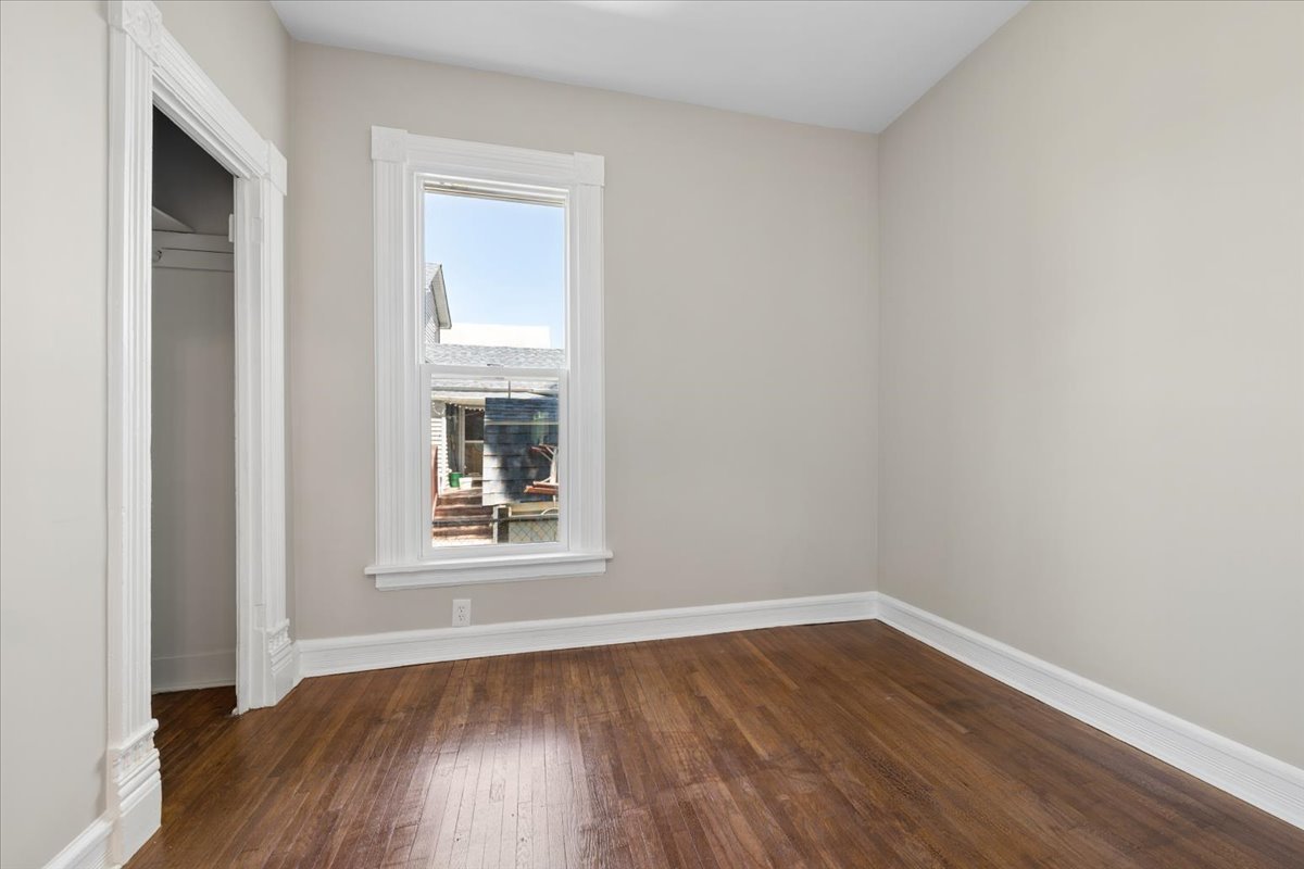 614 South Lincoln Avenue Aurora IL 60505