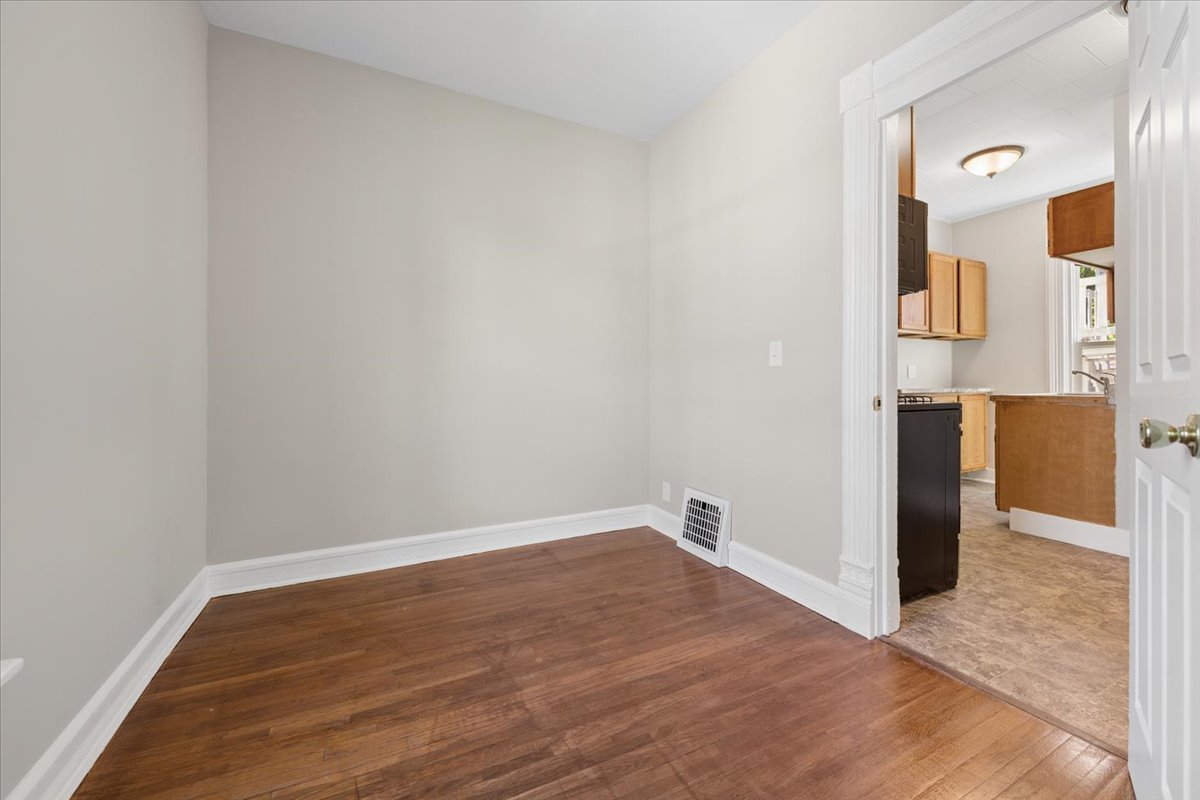 614 South Lincoln Avenue Aurora IL 60505