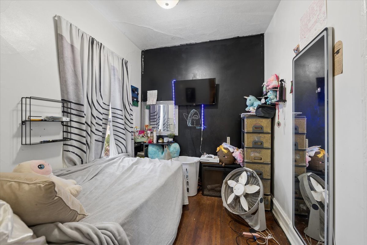 614 South Lincoln Avenue Aurora IL 60505
