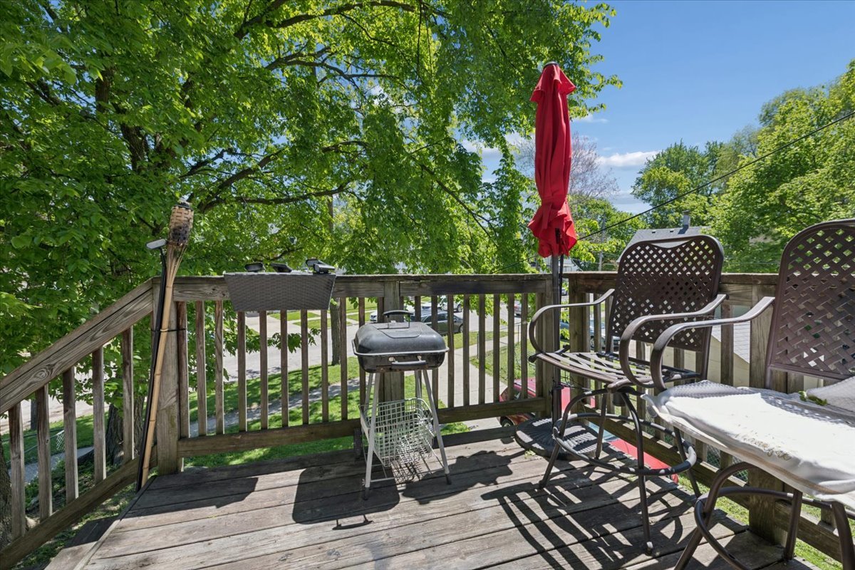 614 South Lincoln Avenue Aurora IL 60505