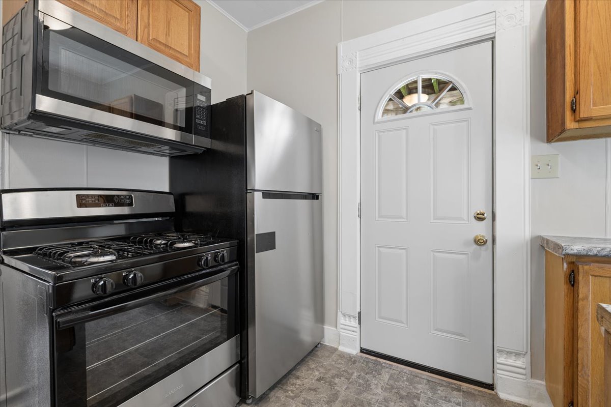 614 South Lincoln Avenue Aurora IL 60505