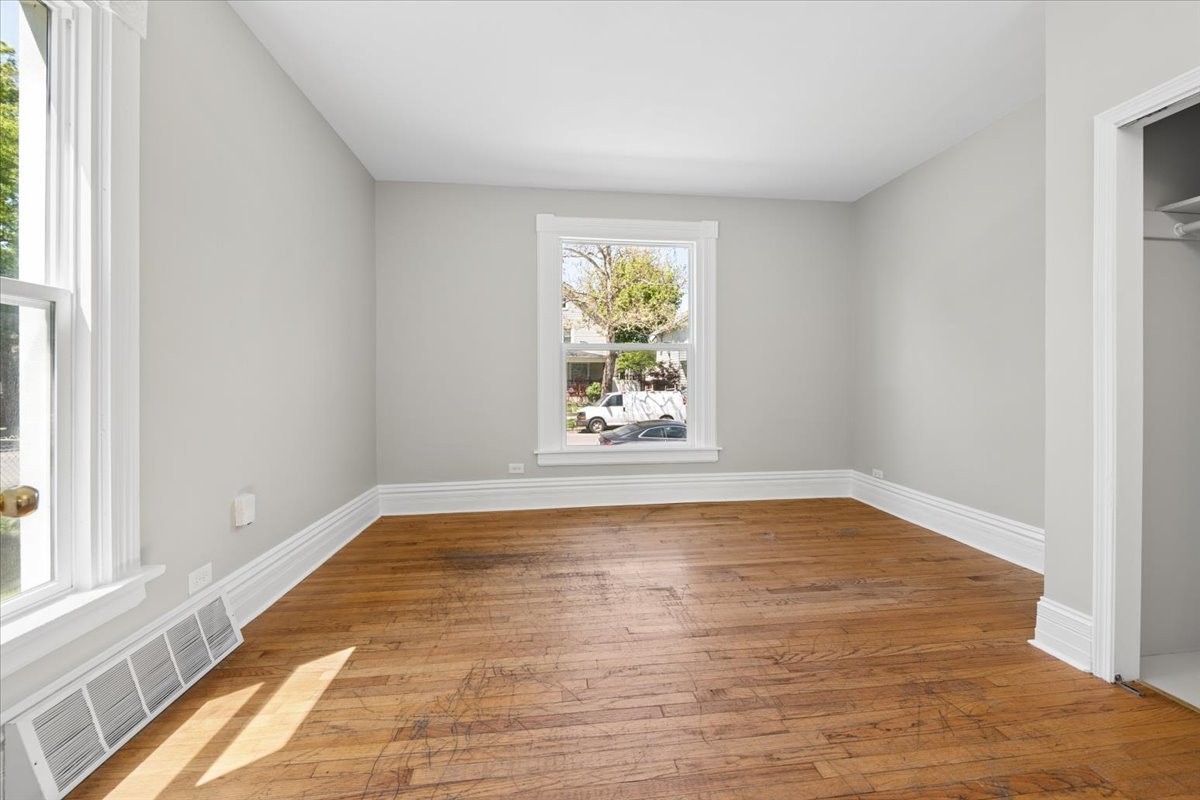 614 South Lincoln Avenue Aurora IL 60505