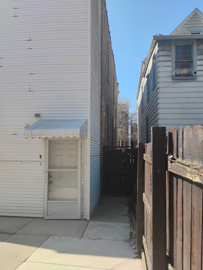 2441 North Hamlin Avenue Chicago IL 60647