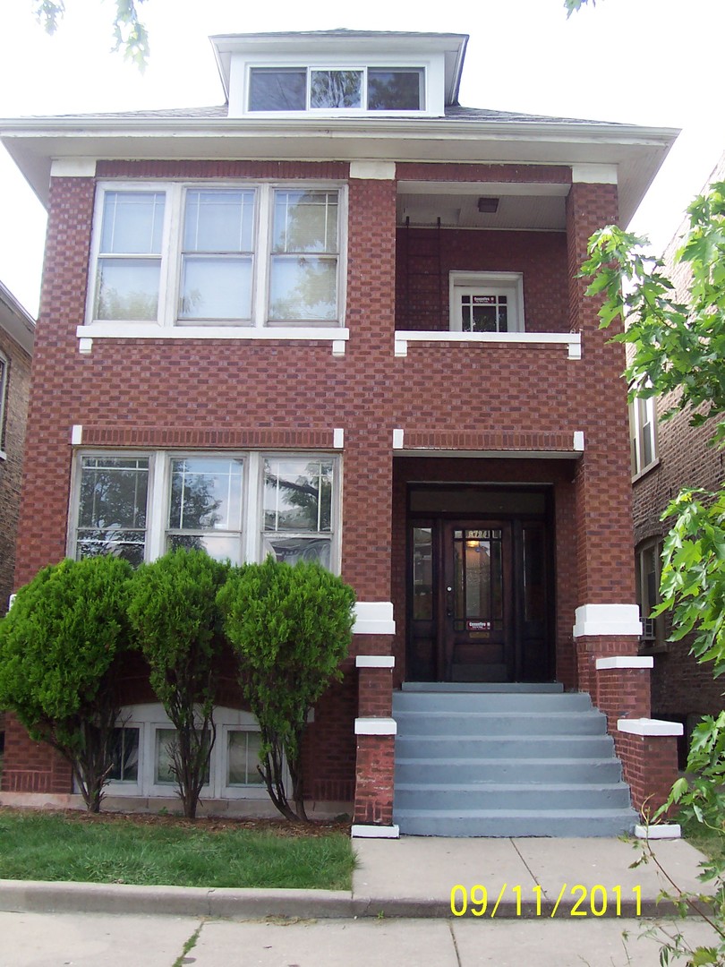 6734 South Maplewood Avenue Chicago IL 60629