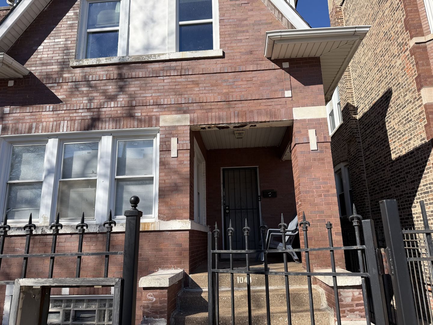 1044 West Marquette Road Chicago IL 60621