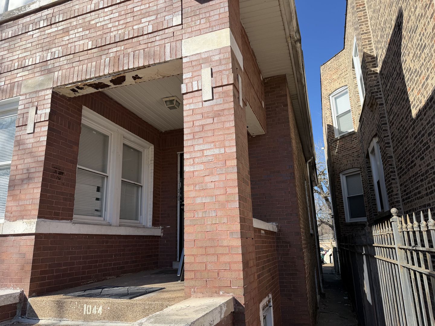 1044 West Marquette Road Chicago IL 60621