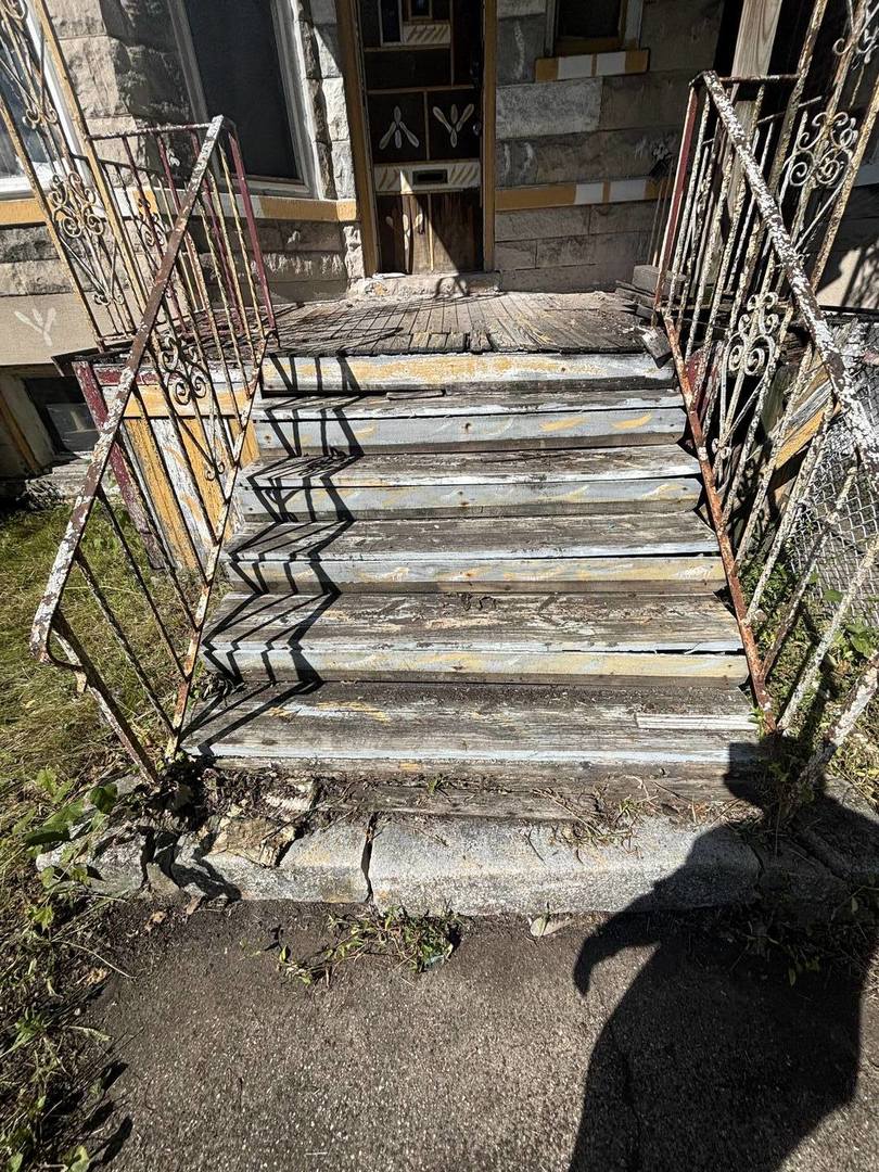 6932 South Eggleston Avenue Chicago IL 60621