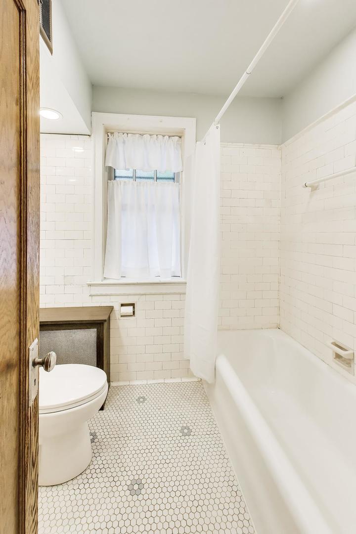 3559 South Seeley Avenue Chicago IL 60609
