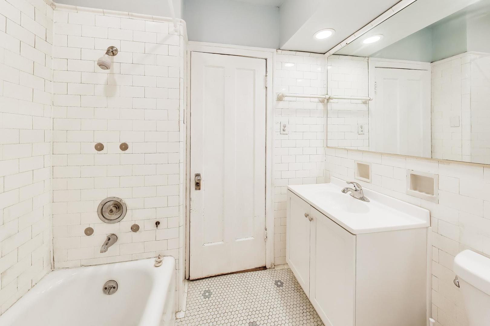 3559 South Seeley Avenue Chicago IL 60609