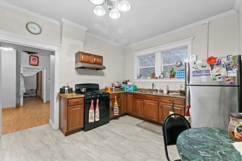 824 North California Avenue Chicago IL 60622