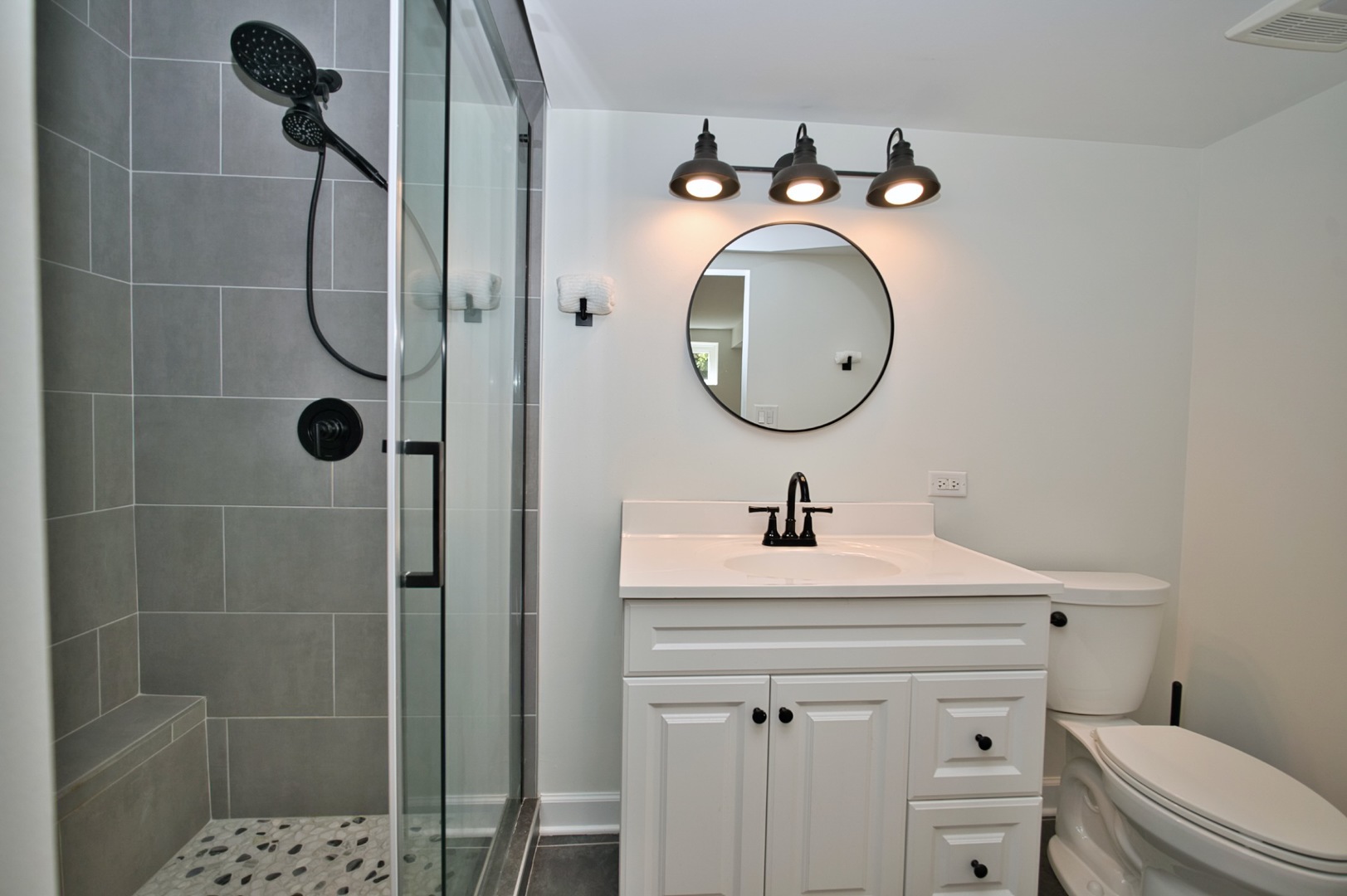 5936 North Melvina Avenue Chicago IL 60646