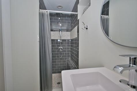 5936 North Melvina Avenue Chicago IL 60646
