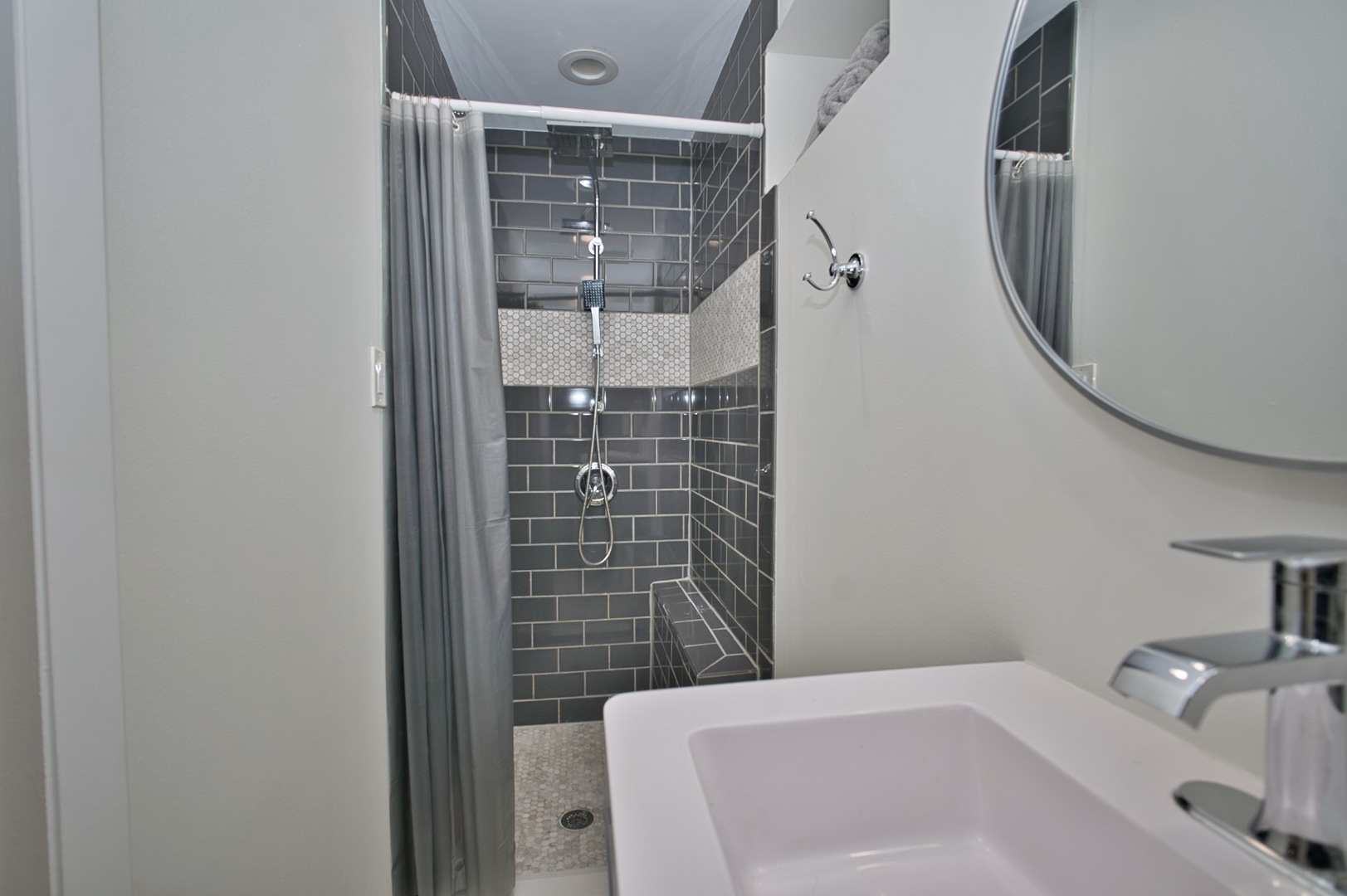5936 North Melvina Avenue Chicago IL 60646