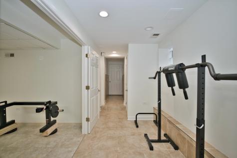 5936 North Melvina Avenue Chicago IL 60646