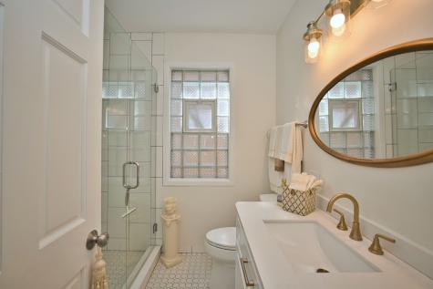 5936 North Melvina Avenue Chicago IL 60646