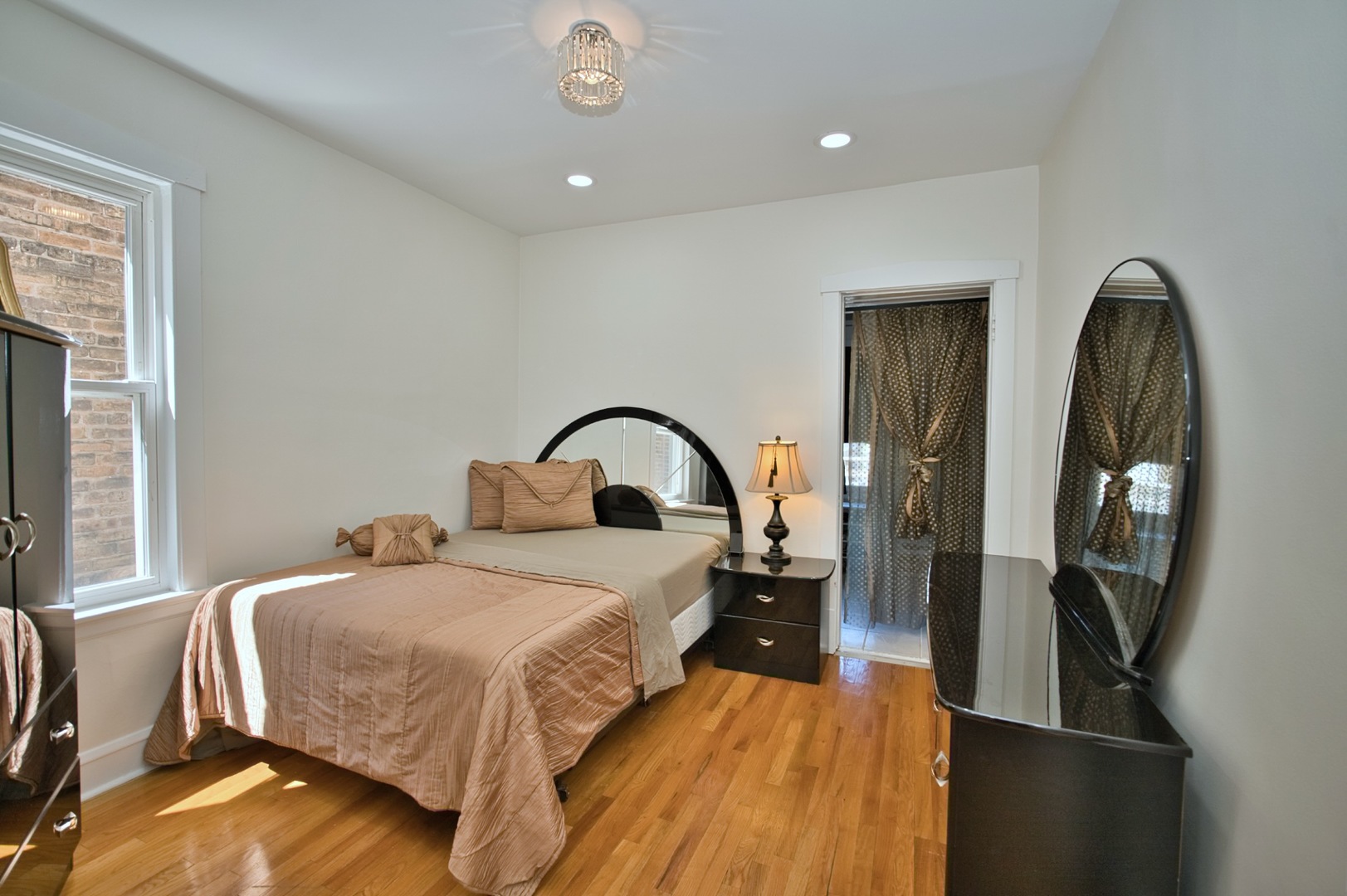 5936 North Melvina Avenue Chicago IL 60646