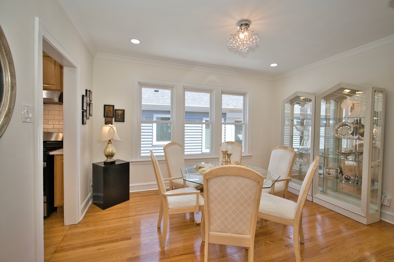 5936 North Melvina Avenue Chicago IL 60646