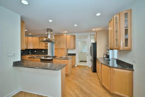 5936 North Melvina Avenue Chicago IL 60646