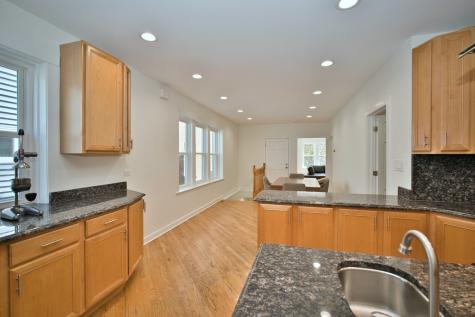 5936 North Melvina Avenue Chicago IL 60646