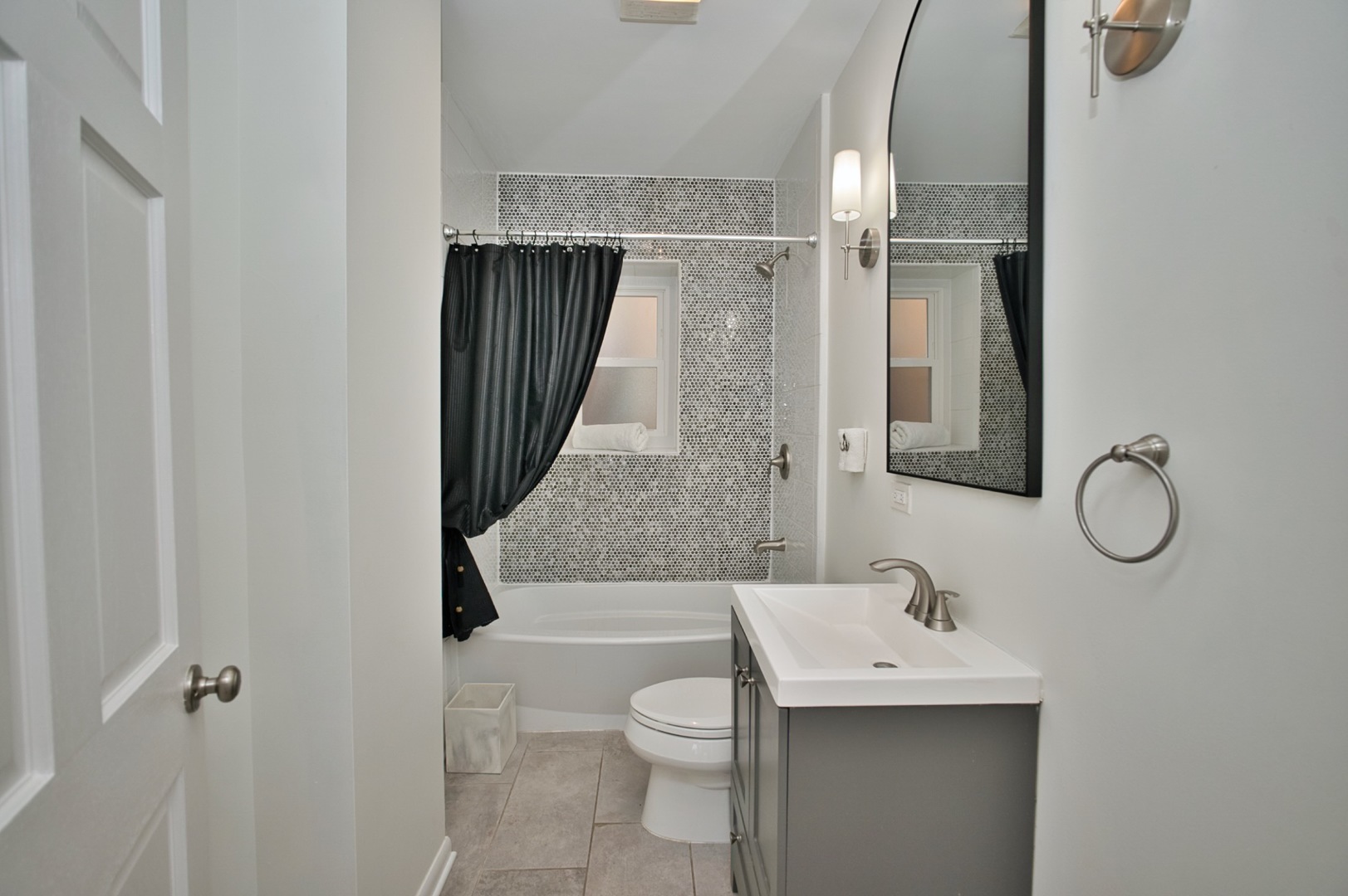 5936 North Melvina Avenue Chicago IL 60646