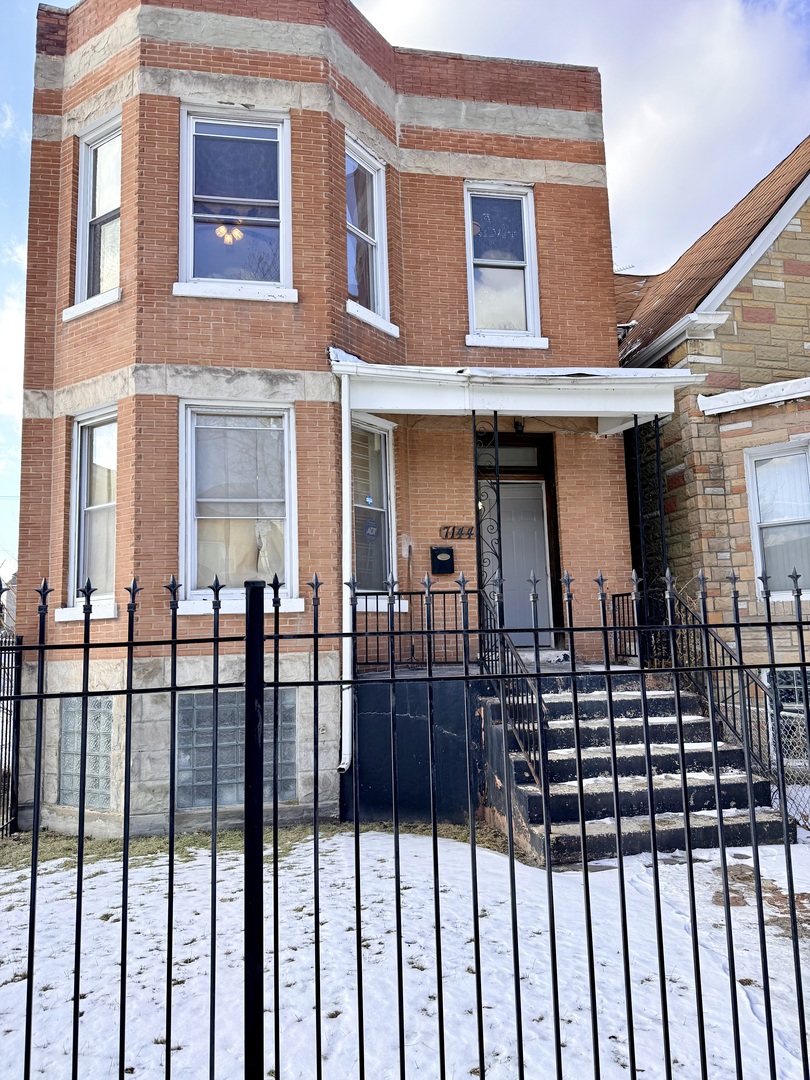 7144 South Saint Lawrence Avenue Chicago IL 60619