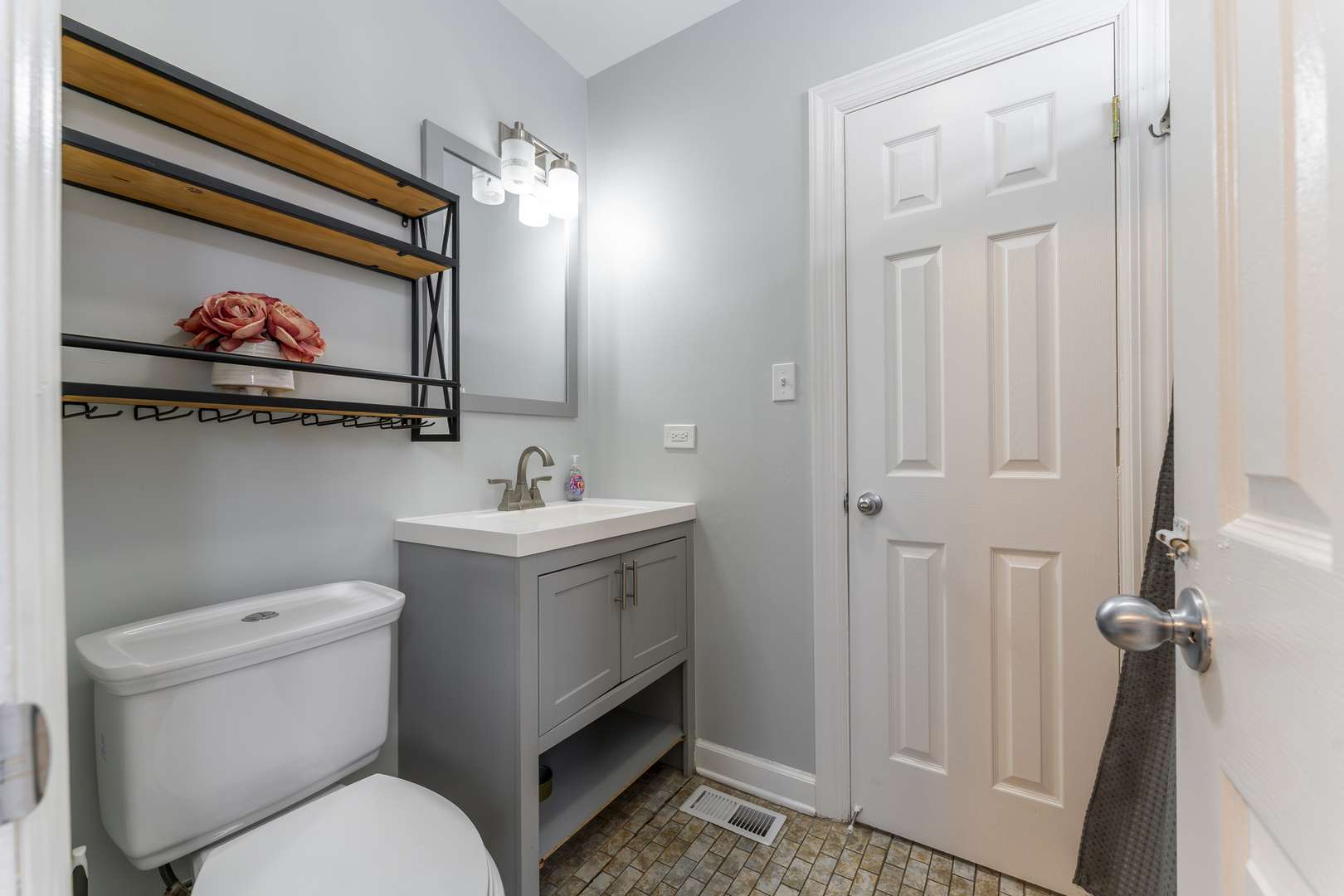 1024 West 18th Place Chicago IL 60608