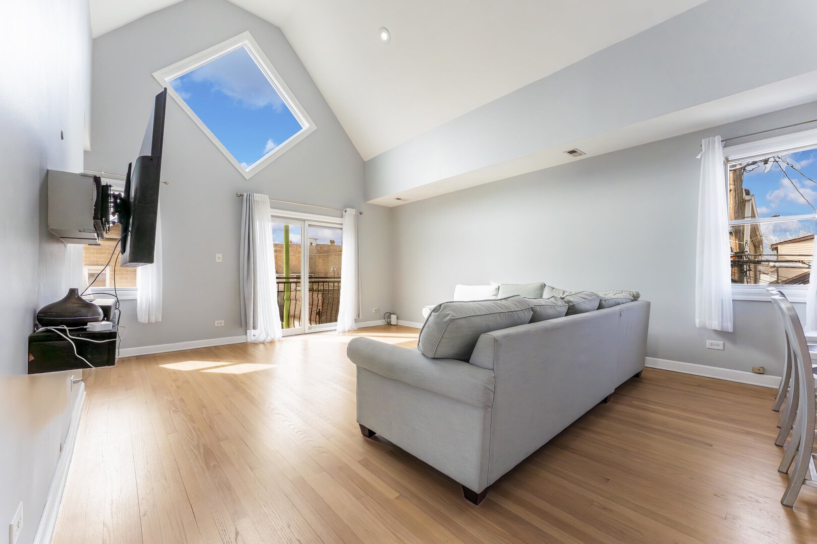 1024 West 18th Place Chicago IL 60608