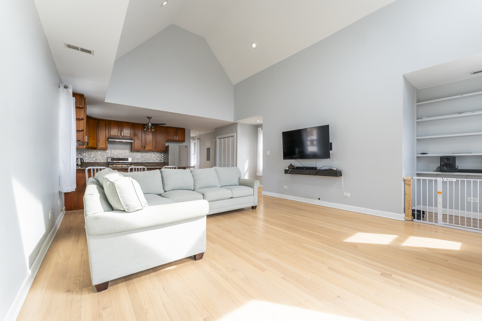 1024 West 18th Place Chicago IL 60608
