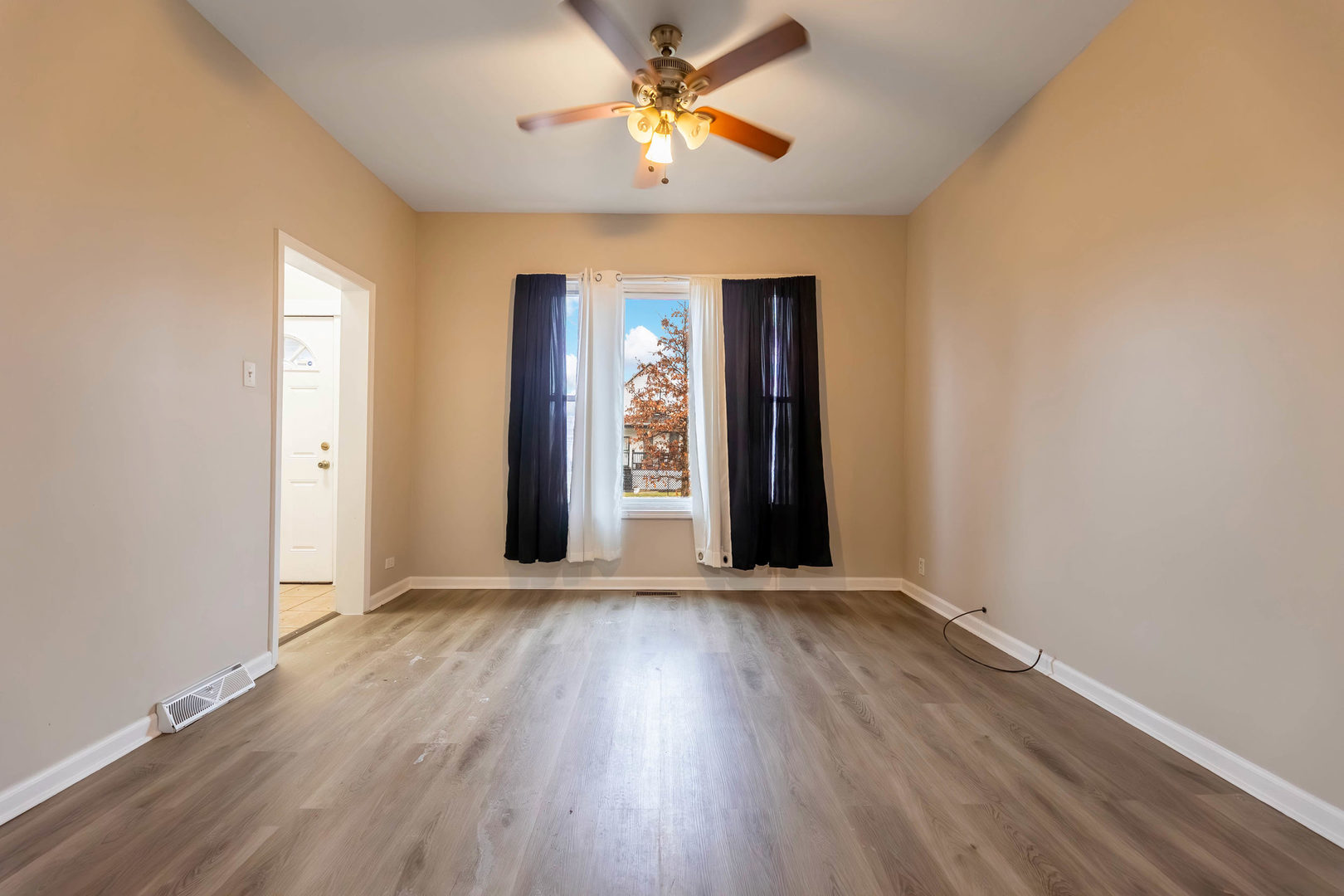 7728 South Maryland Avenue Chicago IL 60619
