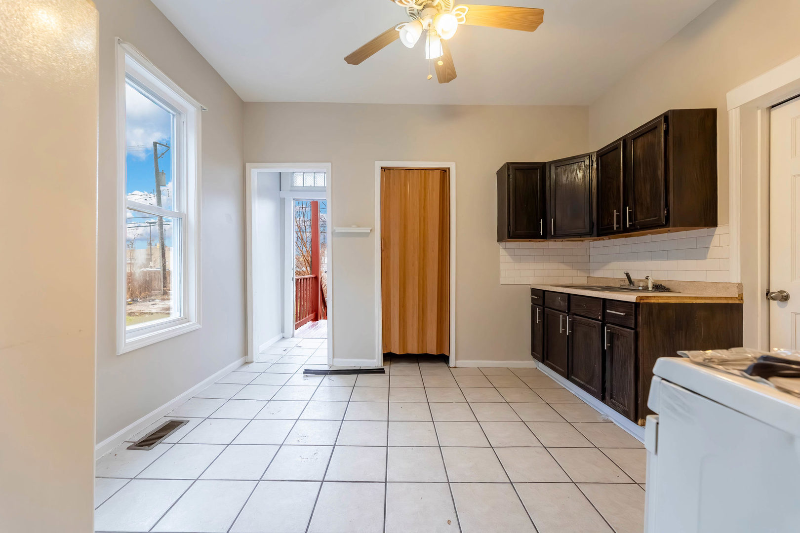 7728 South Maryland Avenue Chicago IL 60619