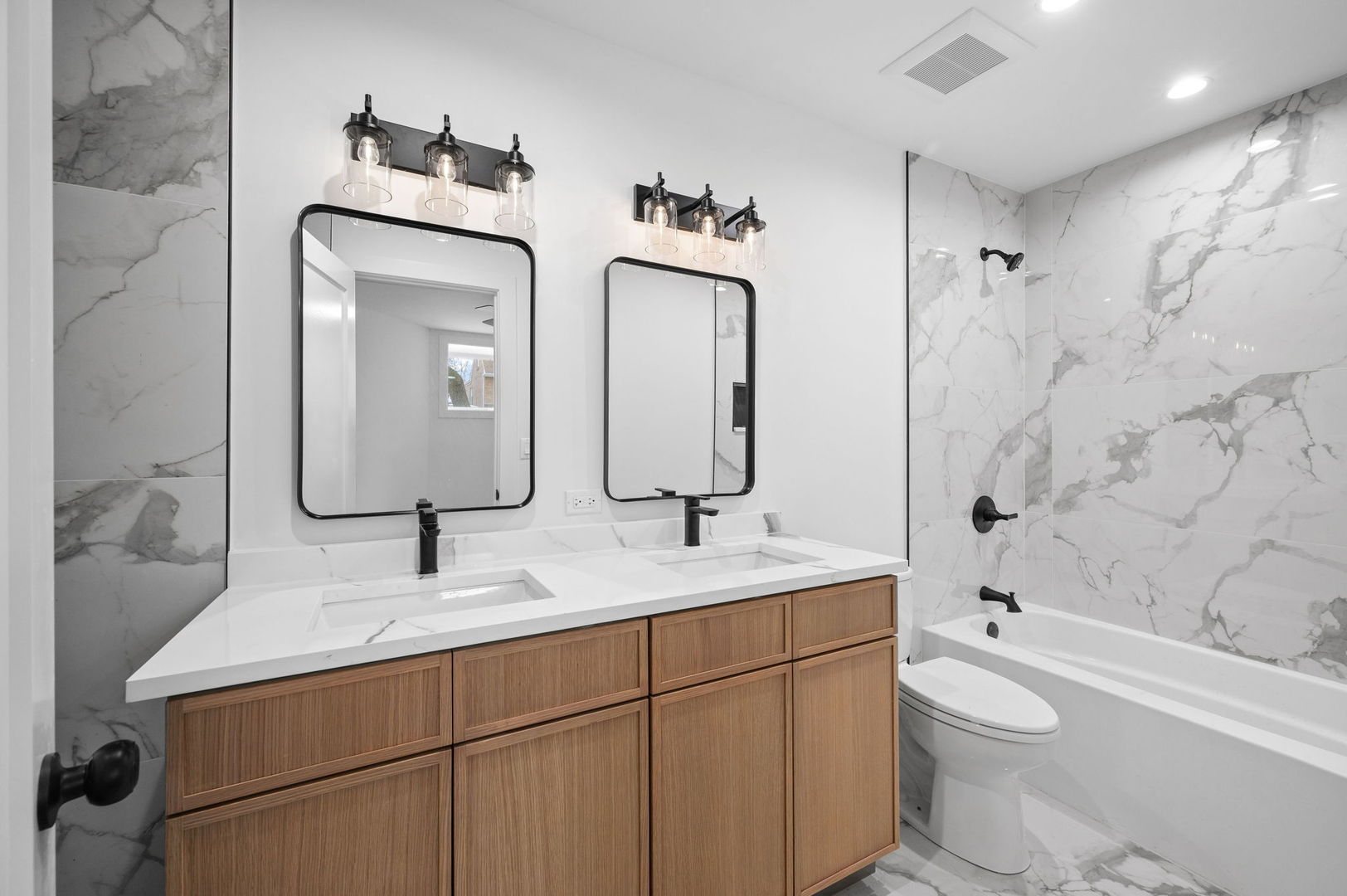 3941 North Spaulding Avenue Chicago IL 60618