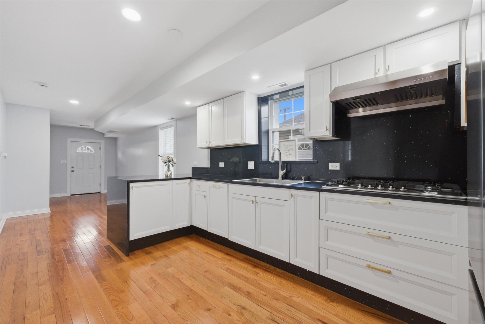 6145 West 54th Street Chicago IL 60638