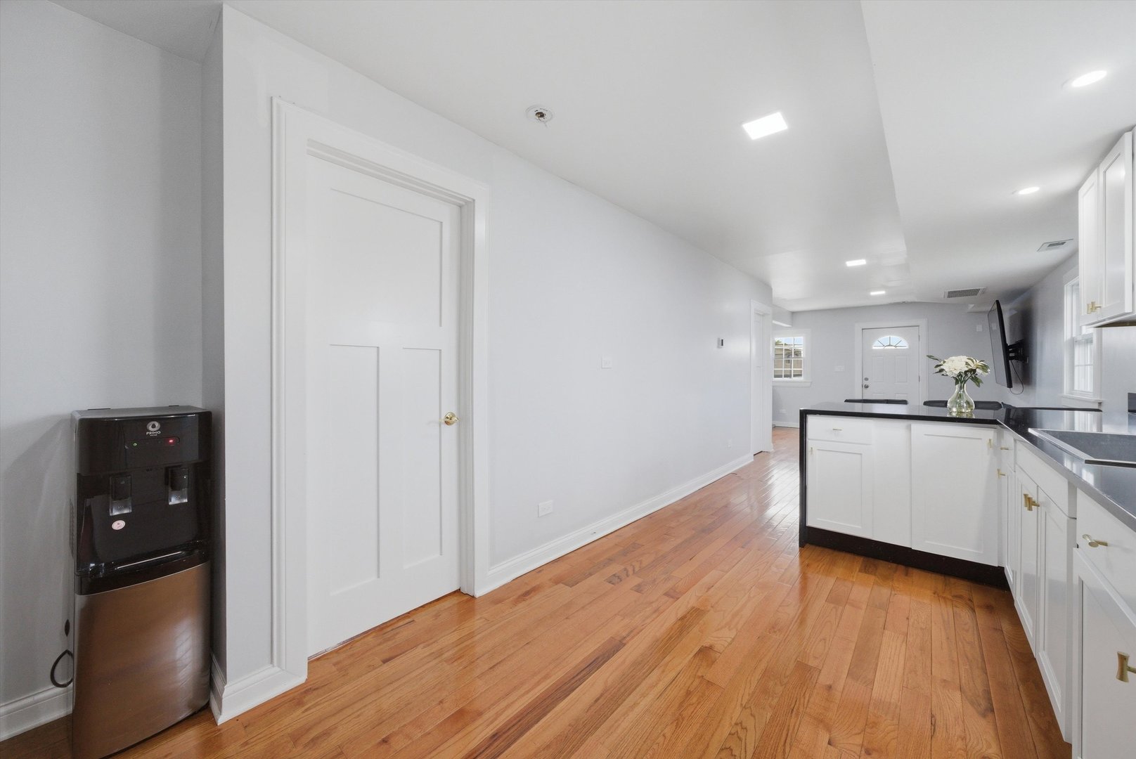 6145 West 54th Street Chicago IL 60638