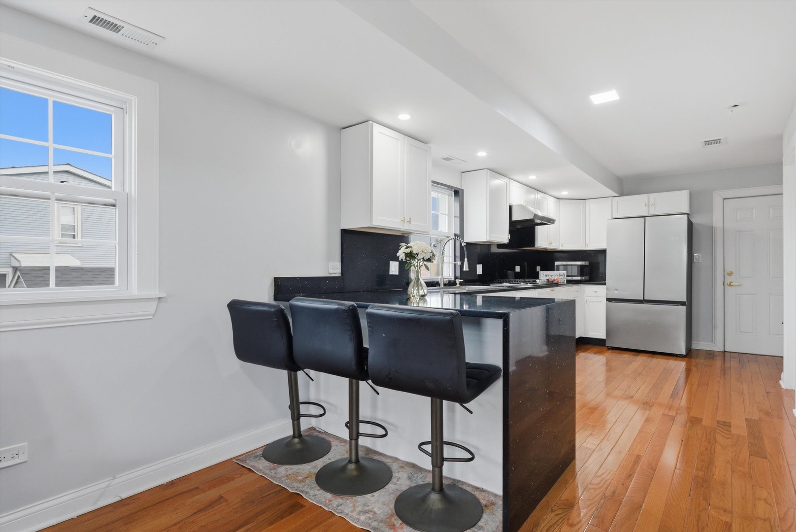 6145 West 54th Street Chicago IL 60638