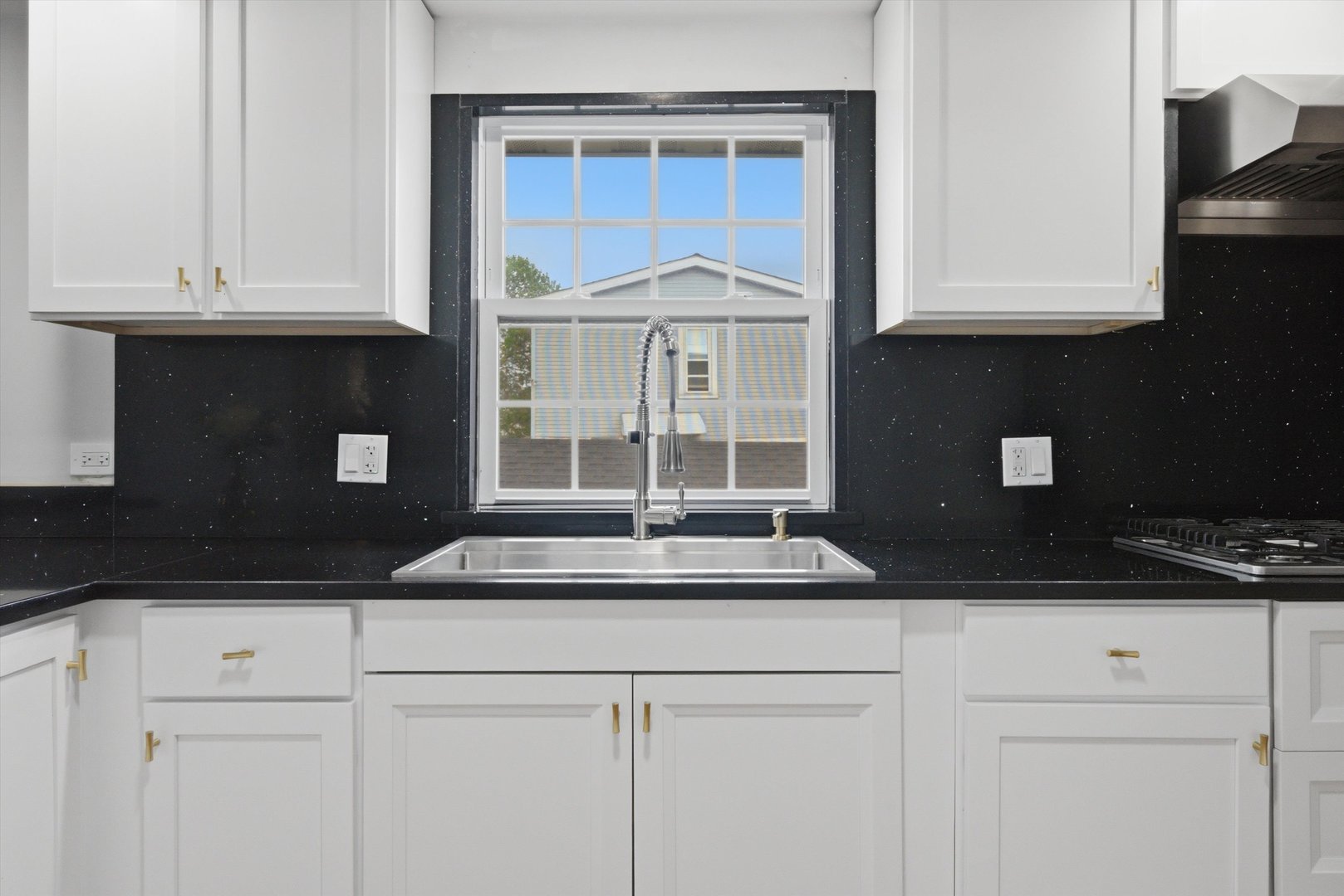 6145 West 54th Street Chicago IL 60638