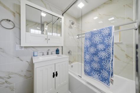6145 West 54th Street Chicago IL 60638