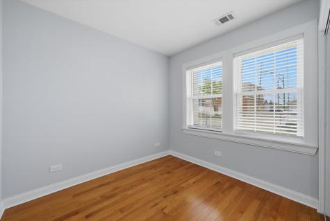 6145 West 54th Street Chicago IL 60638