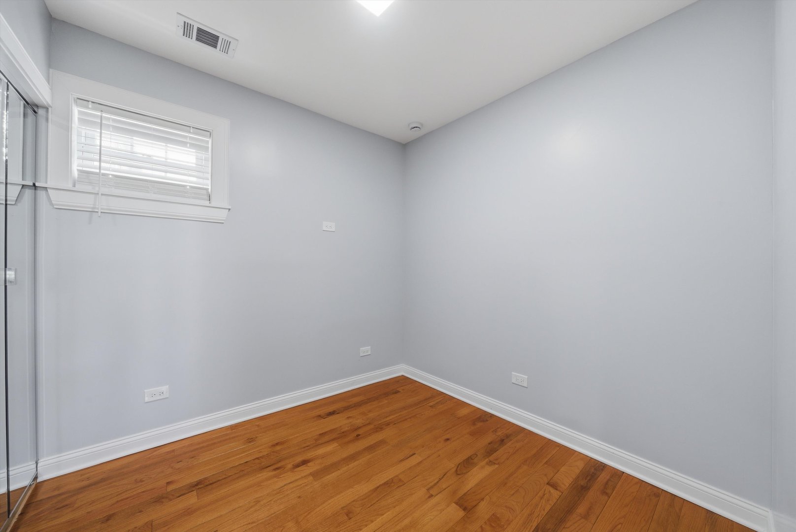 6145 West 54th Street Chicago IL 60638