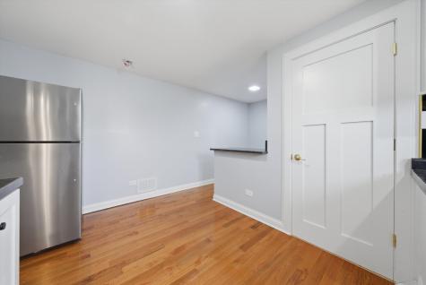 6145 West 54th Street Chicago IL 60638