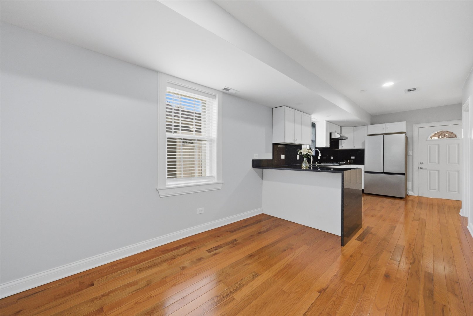 6145 West 54th Street Chicago IL 60638