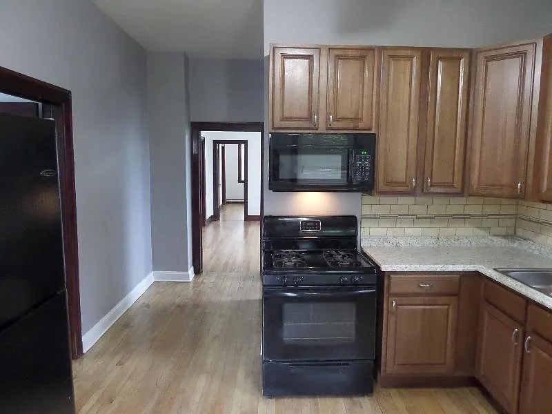 2836 East 84th Street Chicago IL 60617