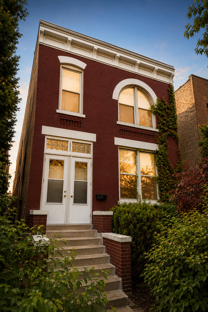 2423 West Mclean Avenue Chicago IL 60647