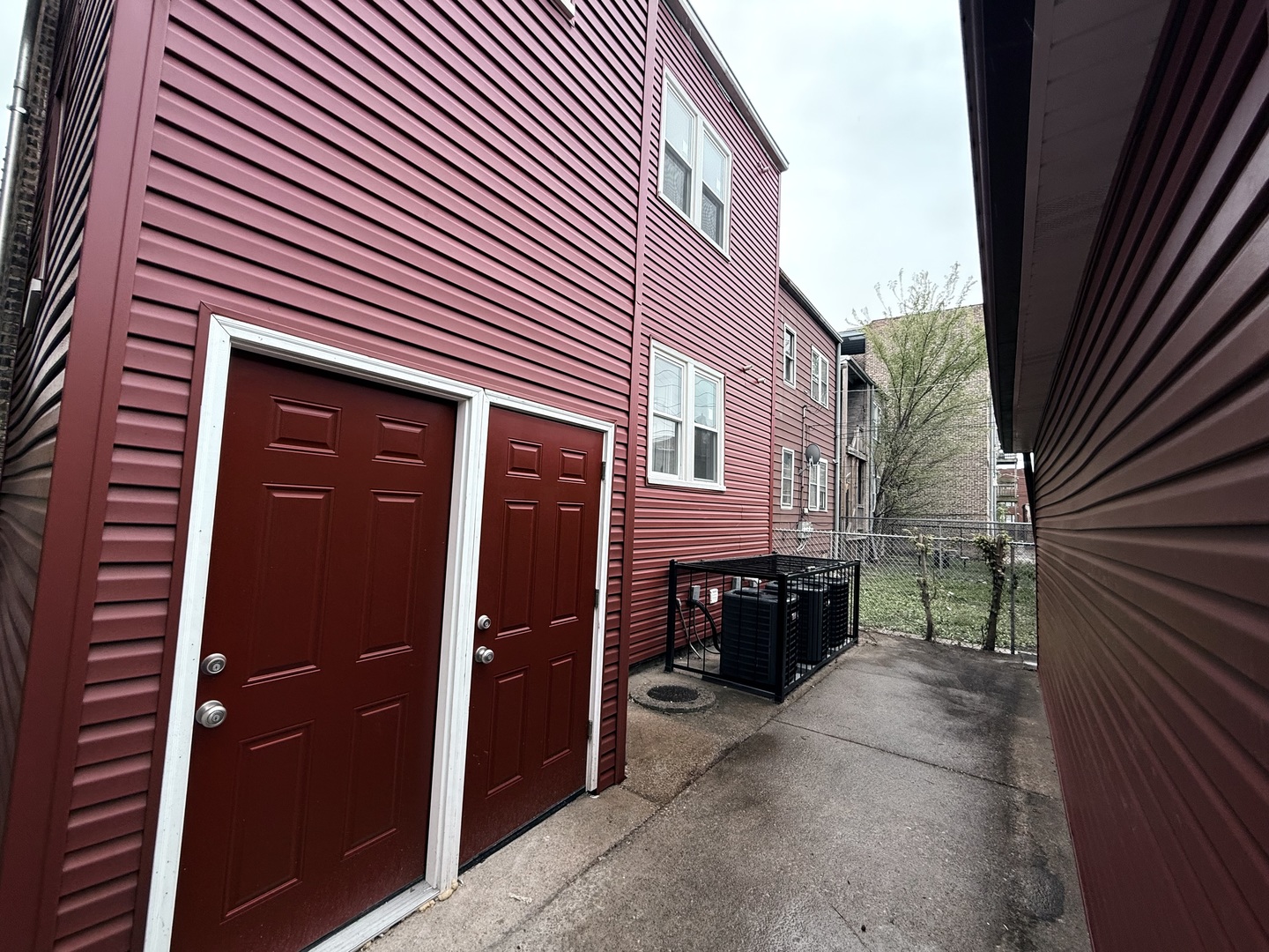 7932 South Champlain Avenue Chicago IL 60619