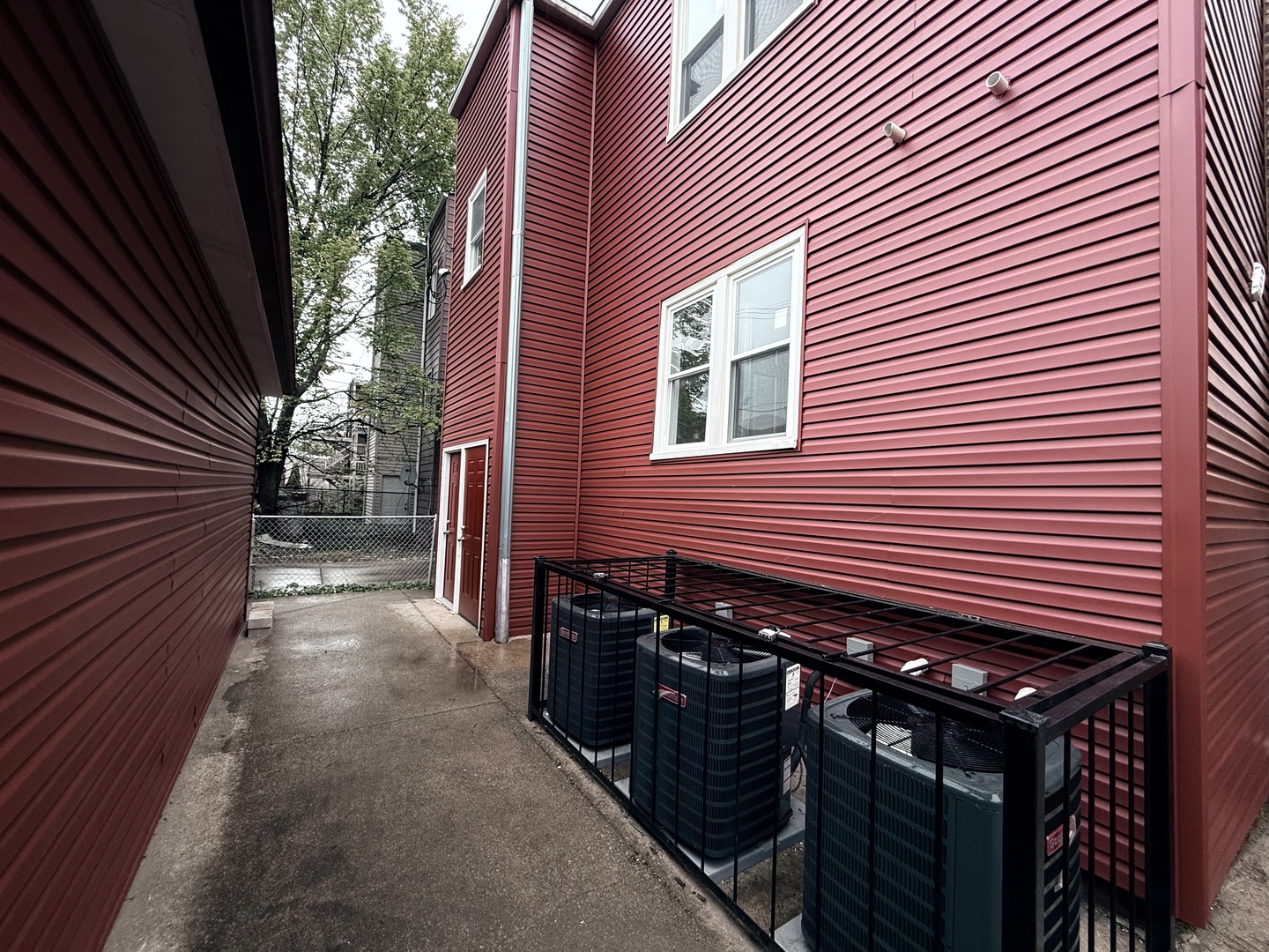 7932 South Champlain Avenue Chicago IL 60619