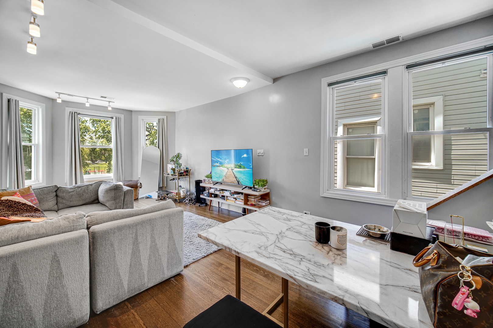 3850 West Diversey Avenue Chicago IL 60647