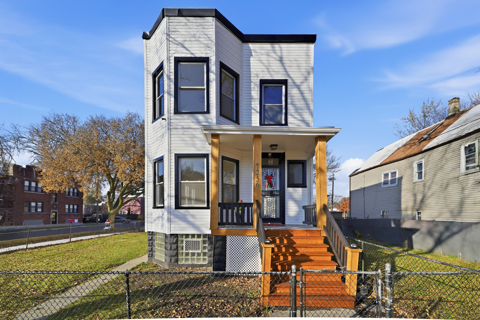 7256 South May Street Chicago IL 60621