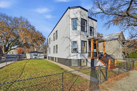 7256 South May Street Chicago IL 60621