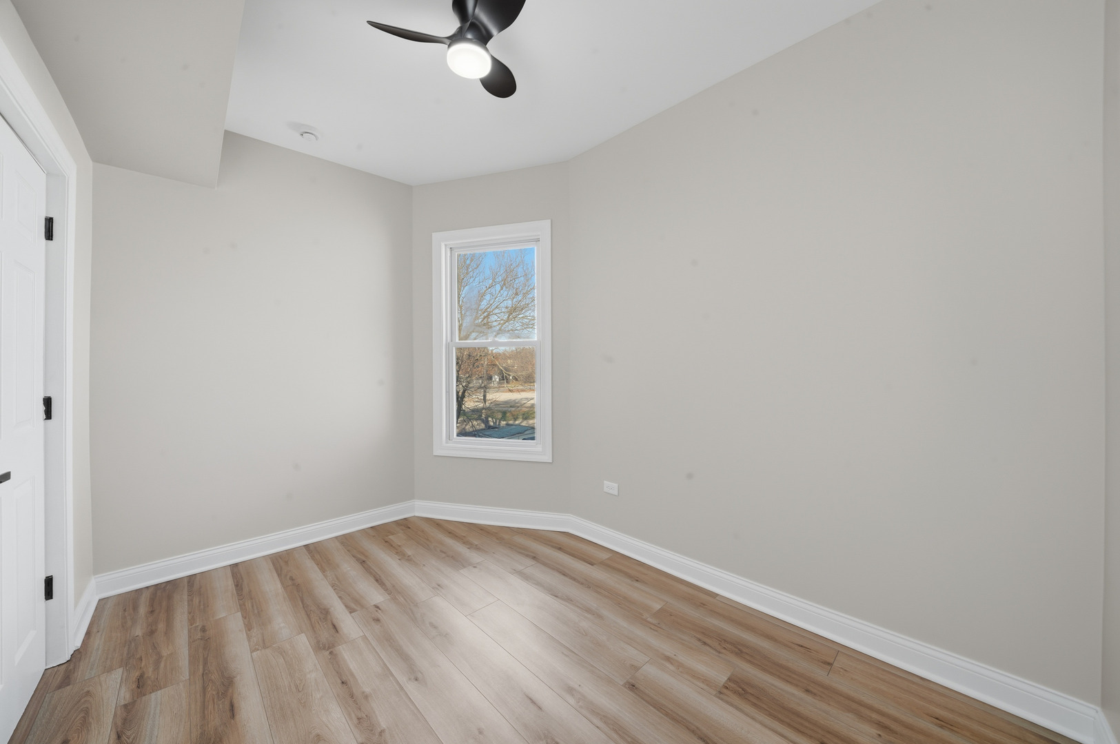 7256 South May Street Chicago IL 60621