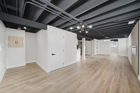 7256 South May Street Chicago IL 60621