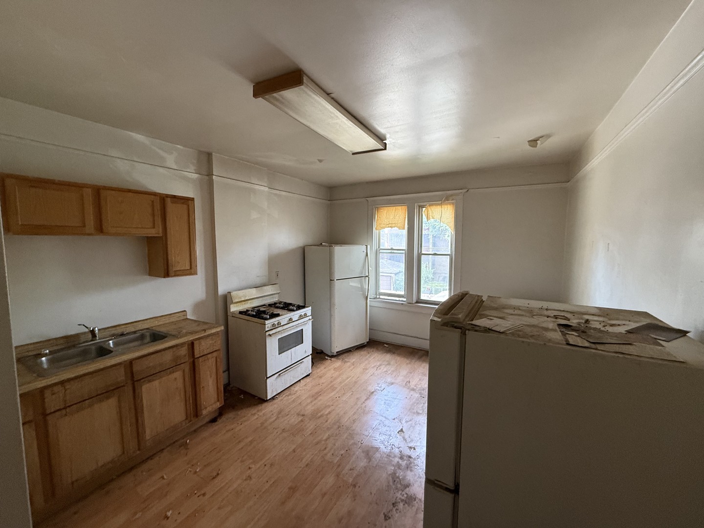 10547 South Corliss Avenue Chicago IL 60628